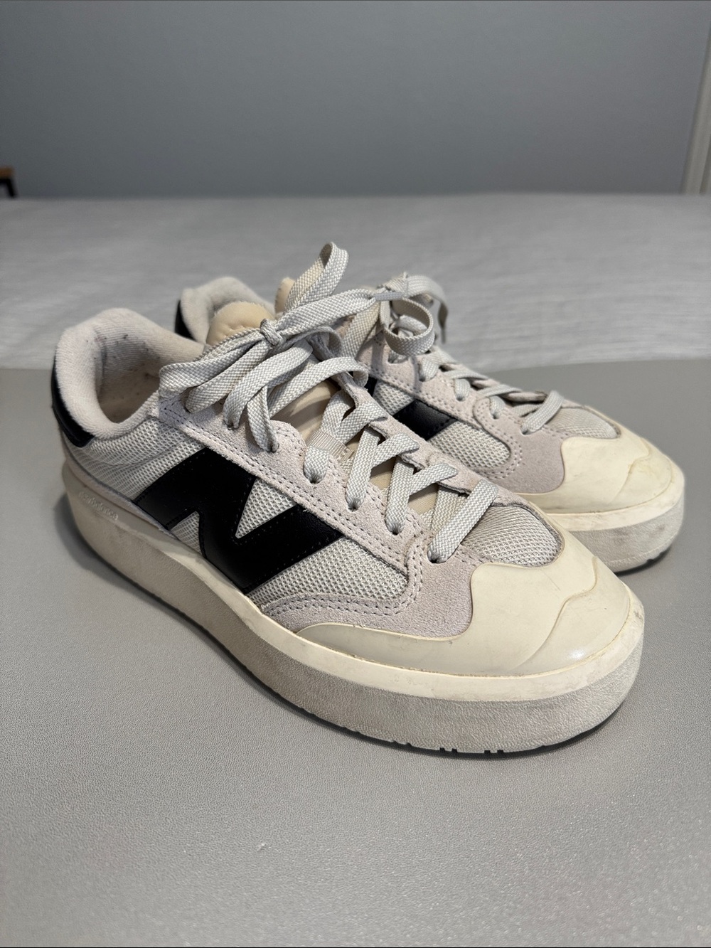 New Balance CT302 sneakers in "Moonbeam" Low-Top Platform Sneakers